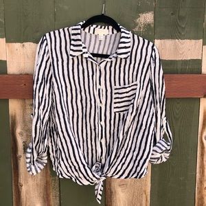 Blouse button-up